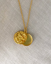 Charger l'image dans la galerie, Collier locket floral vintage