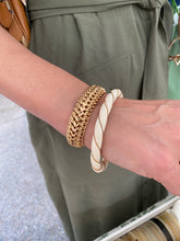 Charger l'image dans la galerie, Bracelet vintage Capucine torsadé couleur ivoire