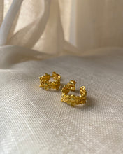 Charger l'image dans la galerie, Boucles d’Oreilles fleurs bande vintage