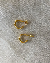 Charger l'image dans la galerie, Boucles d’Oreilles fleurs bande vintage