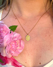Charger l'image dans la galerie, Collier Initiale Rétro Romantique
