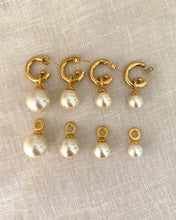 Load image into Gallery viewer, Vintage Pearl Earrings