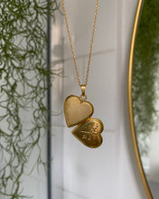 Charger l'image dans la galerie, Collier coeur locket vintage