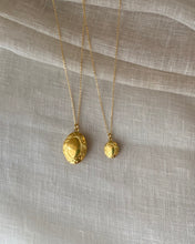 Charger l'image dans la galerie, Collier locket oval réédition