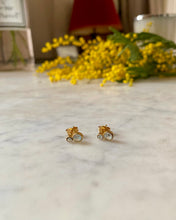 Load image into Gallery viewer, Vintage rhinestone stud earrings