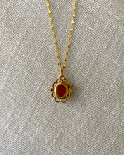 Charger l'image dans la galerie, Collier Anastasia à pendentif Camée dentelles vintage