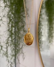 Load image into Gallery viewer, Collier Locket Osaka vintage