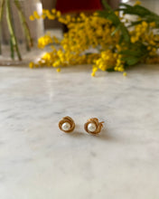 Load image into Gallery viewer, Vintage Perla Earrings