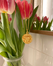 Charger l'image dans la galerie, Collier locket floral vintage