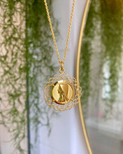 Charger l'image dans la galerie, Collier dentelles Marie vintage