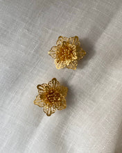 Charger l'image dans la galerie, Boucles d’Oreilles à clip vintage Camilla