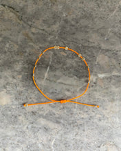 Charger l'image dans la galerie, Bracelet Pépites dorée noeud coulissant