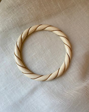 Charger l'image dans la galerie, Bracelet vintage Capucine torsadé couleur ivoire