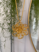 Charger l'image dans la galerie, Collier fleur Lila vintage