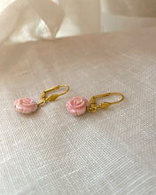 Load image into Gallery viewer, Pink mother-of-pearl Earrings
