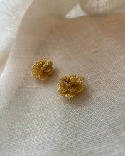 Load image into Gallery viewer, Boucles d’Oreilles clips Gersande vintage
