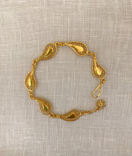 Load image into Gallery viewer, Bracelet vintage Phénix
