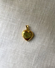 Load image into Gallery viewer, Pendentifs coeur locket vintage
