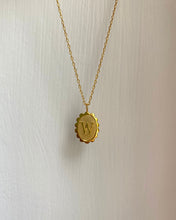 Charger l&#39;image dans la galerie, Collier Initiale Rétro Romantique
