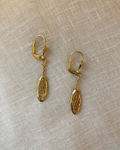 Load image into Gallery viewer, Boucles d’Oreilles Faye vintage
