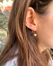 Charger l&#39;image dans la galerie, Boucles d’Oreilles Perles Camilla vintage

