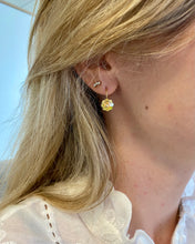 Load image into Gallery viewer, Boucles d’Oreilles Marguerite

