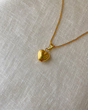 Load image into Gallery viewer, Vintage heart necklace
