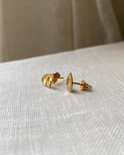 Load image into Gallery viewer, Boucles d’Oreilles Cheval 🐴 vintage
