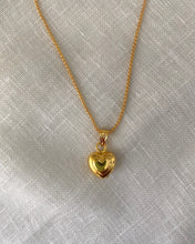 Load image into Gallery viewer, Vintage heart necklace
