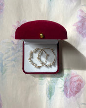 Load image into Gallery viewer, Pearl hoop earrings
