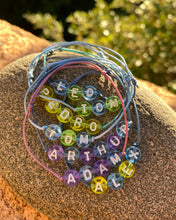 Charger l&#39;image dans la galerie, Bracelet Lettres bonbon
