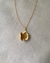 Charger l&#39;image dans la galerie, Collier Locket Jill vintage
