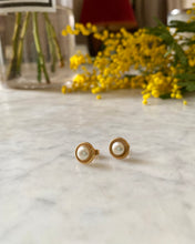 Load image into Gallery viewer, Boucles d’Oreilles Perle vintage
