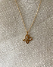 Charger l&#39;image dans la galerie, Collier Papillon vintage
