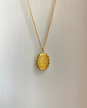 Charger l&#39;image dans la galerie, Collier Initiale Rétro Romantique
