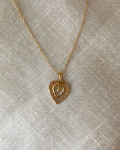 Charger l&#39;image dans la galerie, Collier Coeur Alba vintage
