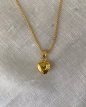 Load image into Gallery viewer, Vintage heart necklace
