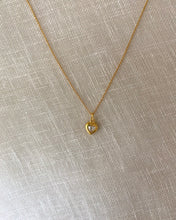 Load image into Gallery viewer, Vintage Rhinestone Heart Necklace
