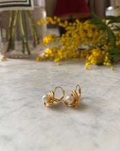 Load image into Gallery viewer, Boucles d’Oreilles Charlie vintage
