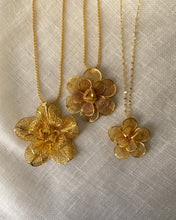 Load image into Gallery viewer, Vintage Isabelle necklace
