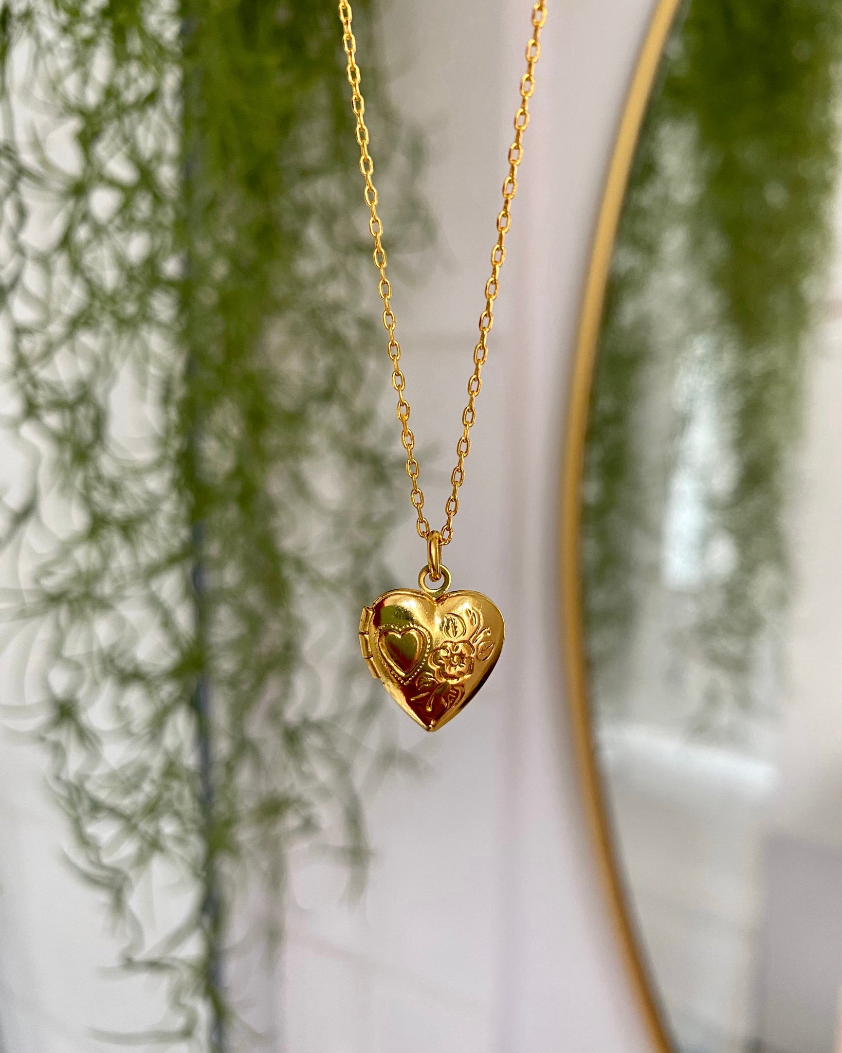 4 x pendentifs connecteurs triple cœur en métal doré | by Kiabi 4 x pendentifs connecteurs triple cœur en métal doré | by Kiabi