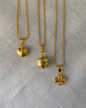 Load image into Gallery viewer, Vintage heart necklace
