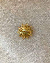 Load image into Gallery viewer, Vintage snowflake brooch
