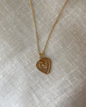 Charger l&#39;image dans la galerie, Collier Coeur Alba vintage
