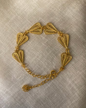 Load image into Gallery viewer, Bracelet Coeur vintage
