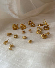 Charger l&#39;image dans la galerie, Boucles d’Oreilles Mona vintage
