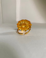 Load image into Gallery viewer, Sunflower flower ring🌻
