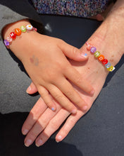 Charger l&#39;image dans la galerie, Bracelet Lettres bonbon
