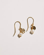 Load image into Gallery viewer, Pearl Tassel Earrings
