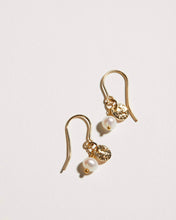 Load image into Gallery viewer, Pearl Tassel Earrings
